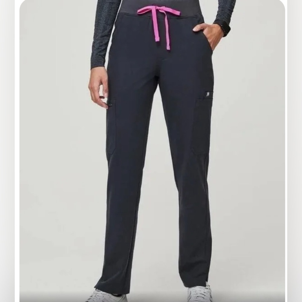 FIGS Yola high waisted scrub pants XS in color Night Sky